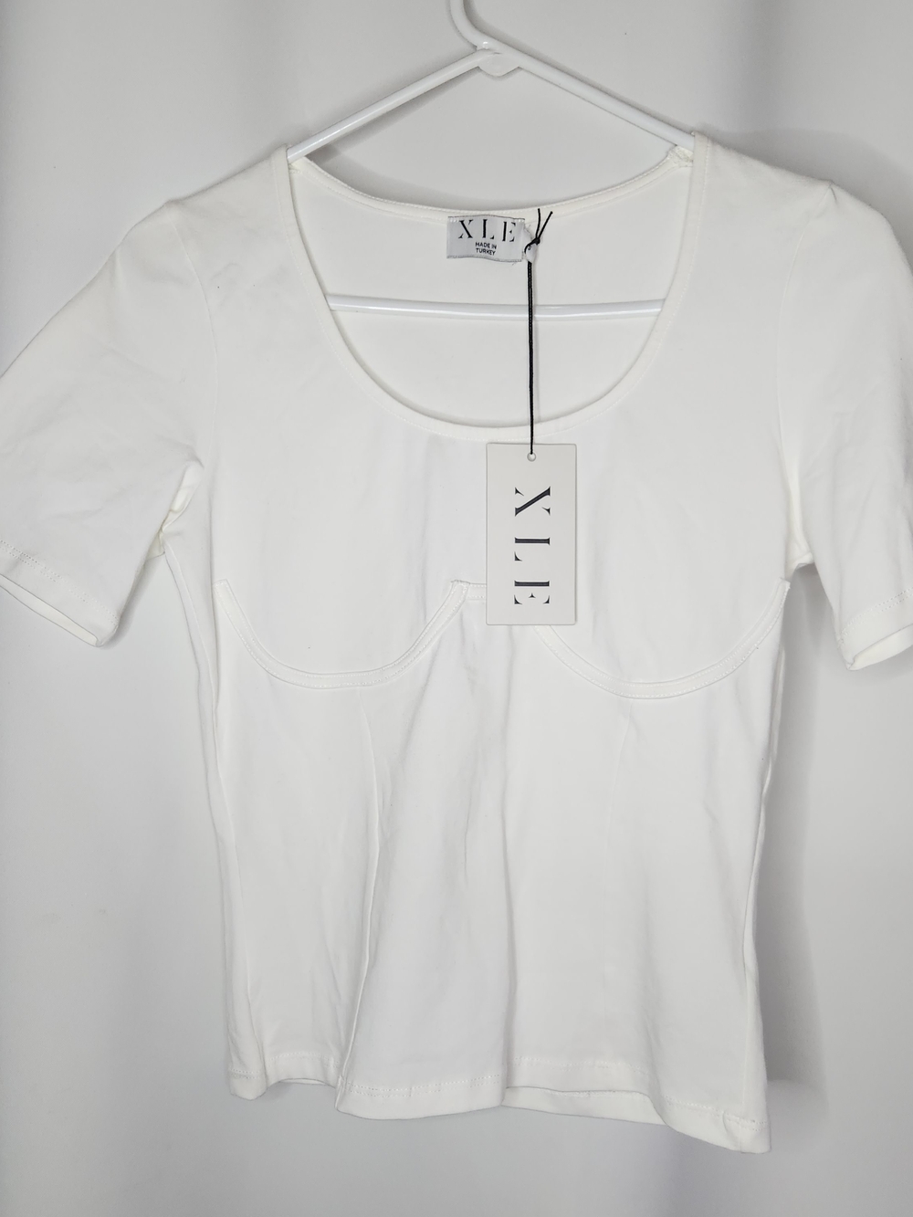 White Scoop Neck Short Sleeve Top